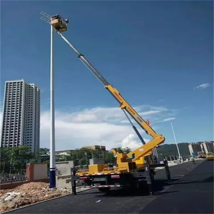 青岛市北维修路灯的曲臂升降车出租