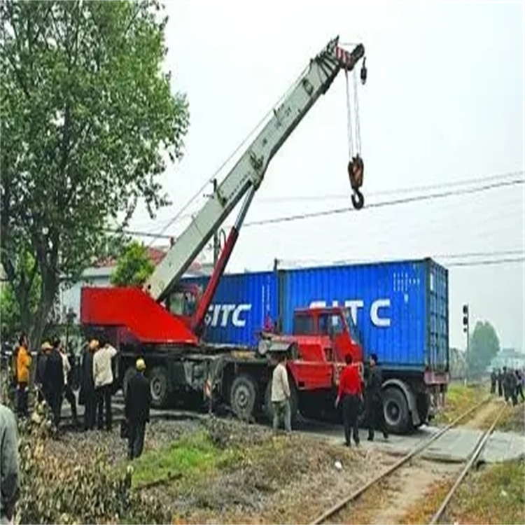 青岛市北如何快速找到附近的吊车救援公司