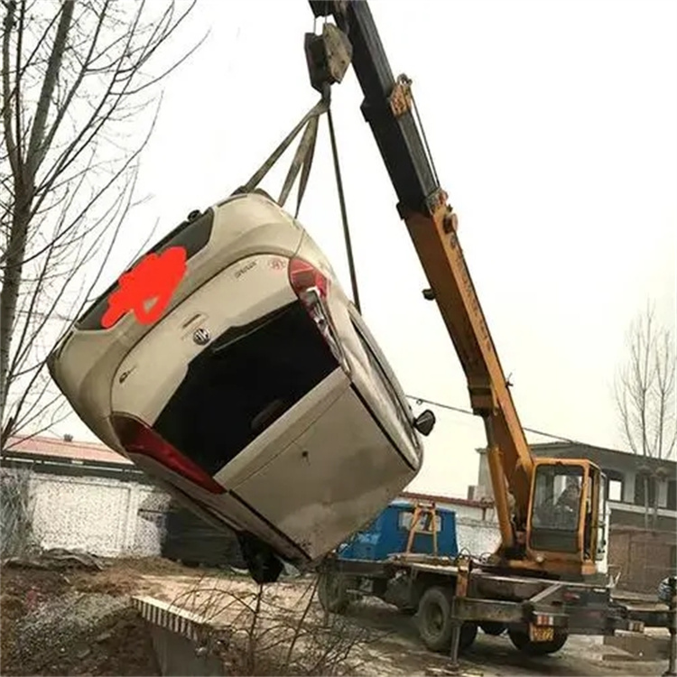 青岛市北随时待命，吊车24小时道路救援服务全解析